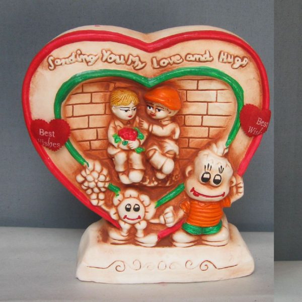 Plaster of Paris Statue & Idols/Plate Hart Couple